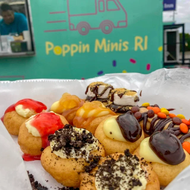 ‼️ 2 chances left to enjoy the sweet and savory goodness at Food Truck Fridays! 🍩🍔🌮 
Come out tonight and next Friday to get your final food truck fix before summer officially ends. Grab a bite to eat with friends, listen to live music, enjoy a refreshing drink, and a sweet treat too! 5PM @ Carousel  Village - See you there! 😄

#foodtrucks #foodtruckfriday #fridaynight #fridayplans #thingstodoinri #whatsgoingoninri #rwpzoo #foodies #rifood #rhodeisland #food